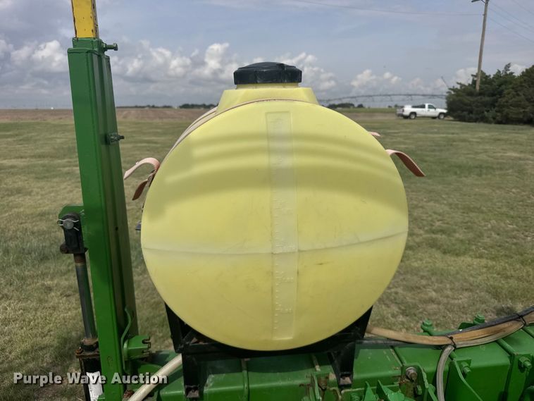 image for item EW4728 John Deere P7100 planter