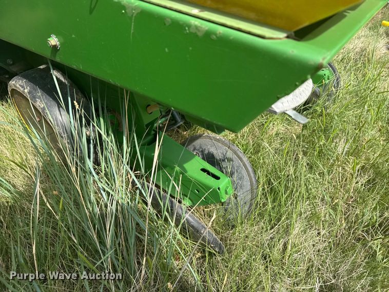 image for item EW4728 John Deere P7100 planter