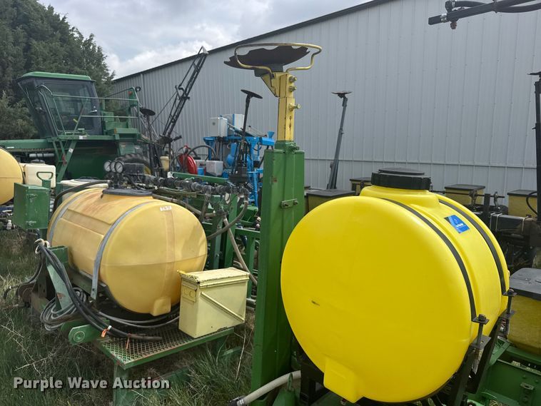 image for item EW4728 John Deere P7100 planter
