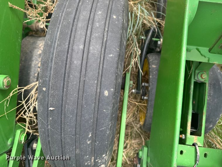 image for item EW4728 John Deere P7100 planter