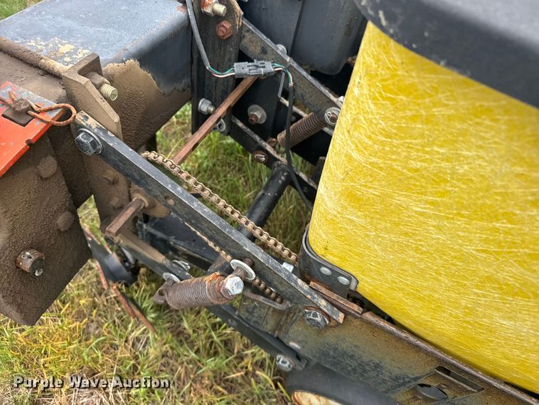 image for item EW4729 Kinze planter