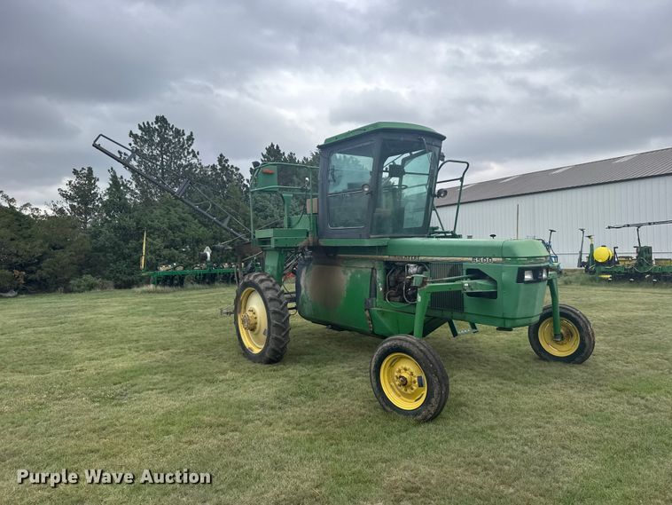 image for item EW4731 1995 John Deere 6500 sprayer