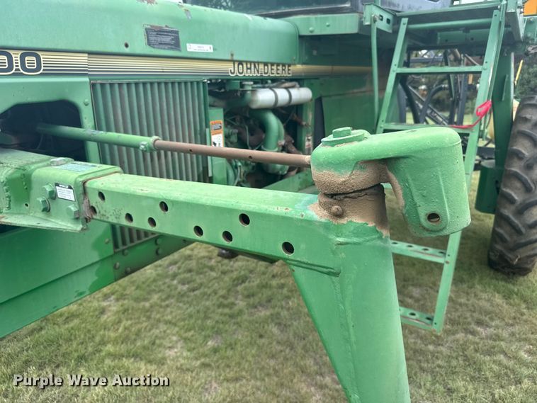 image for item EW4731 1995 John Deere 6500 sprayer