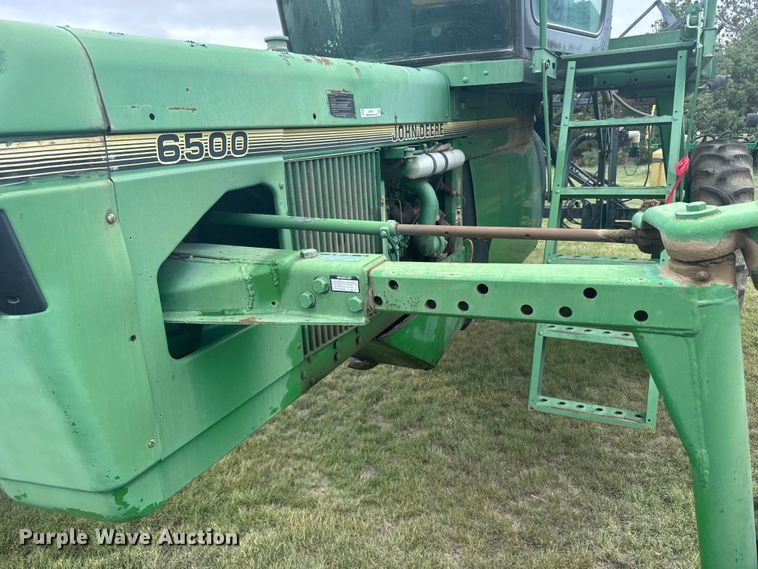 image for item EW4731 1995 John Deere 6500 sprayer