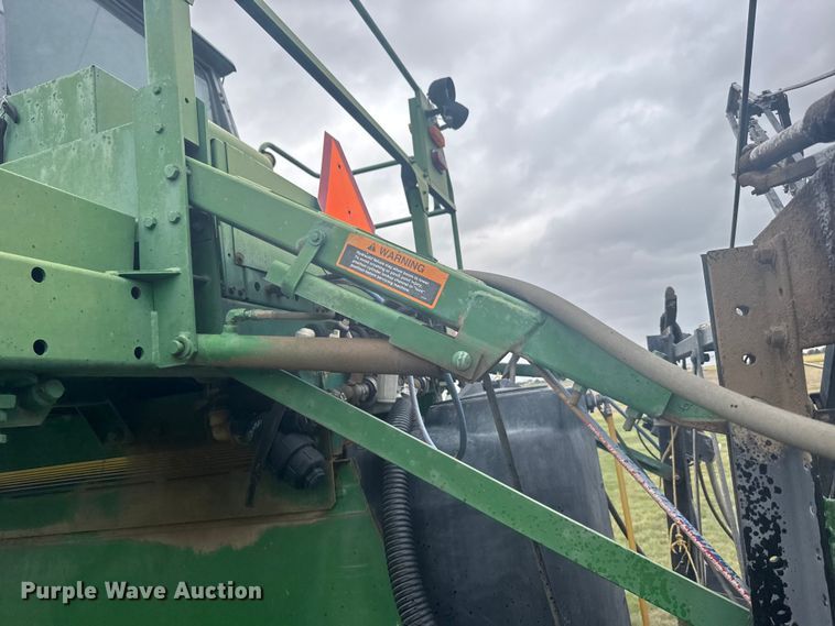 image for item EW4731 1995 John Deere 6500 sprayer