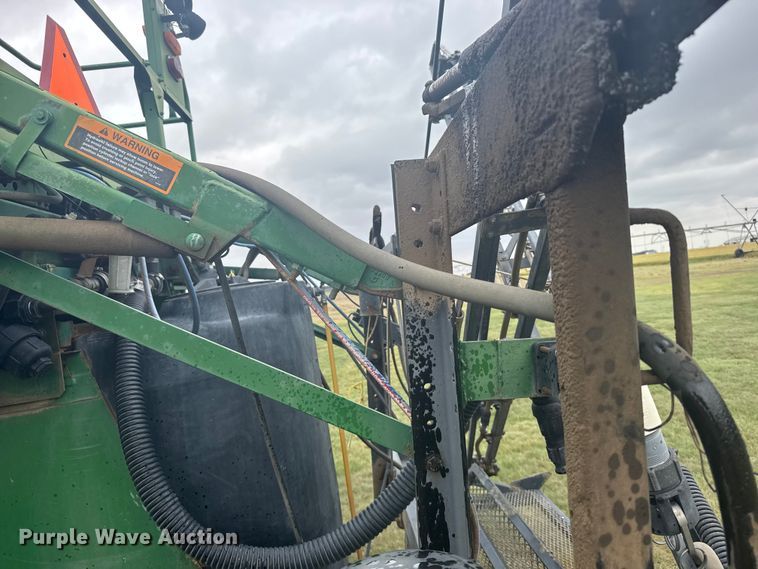 image for item EW4731 1995 John Deere 6500 sprayer