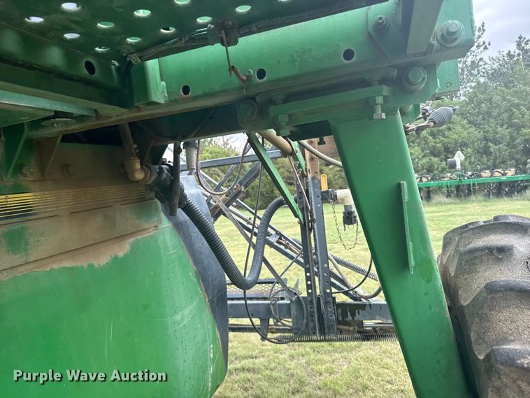 image for item EW4731 1995 John Deere 6500 sprayer