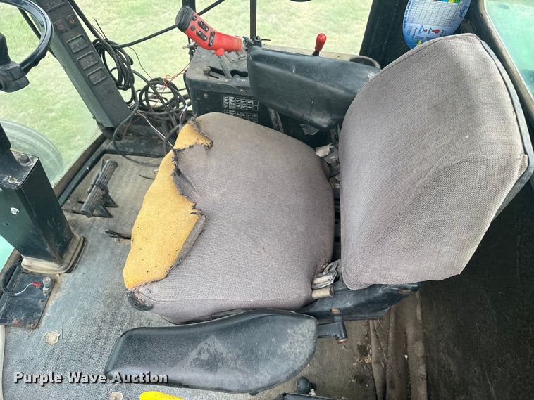 image for item EW4731 1995 John Deere 6500 sprayer