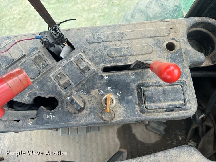 image for item EW4731 1995 John Deere 6500 sprayer