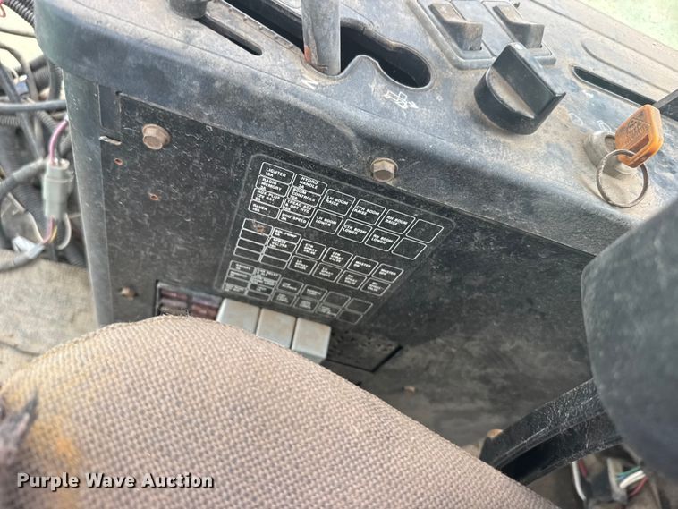 image for item EW4731 1995 John Deere 6500 sprayer
