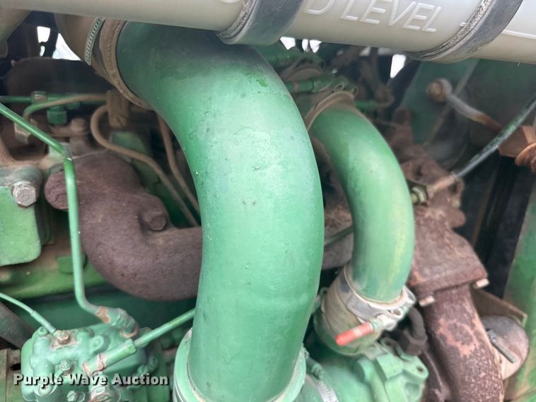 image for item EW4731 1995 John Deere 6500 sprayer