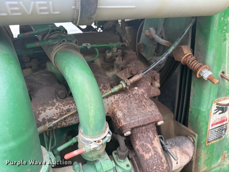 image for item EW4731 1995 John Deere 6500 sprayer