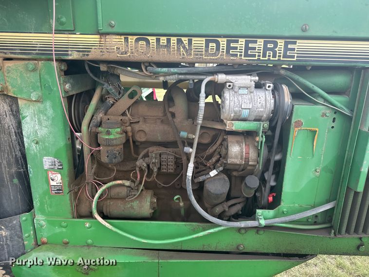 image for item EW4731 1995 John Deere 6500 sprayer