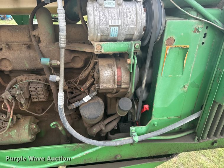 image for item EW4731 1995 John Deere 6500 sprayer