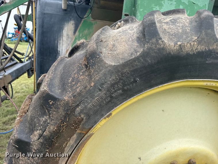 image for item EW4731 1995 John Deere 6500 sprayer