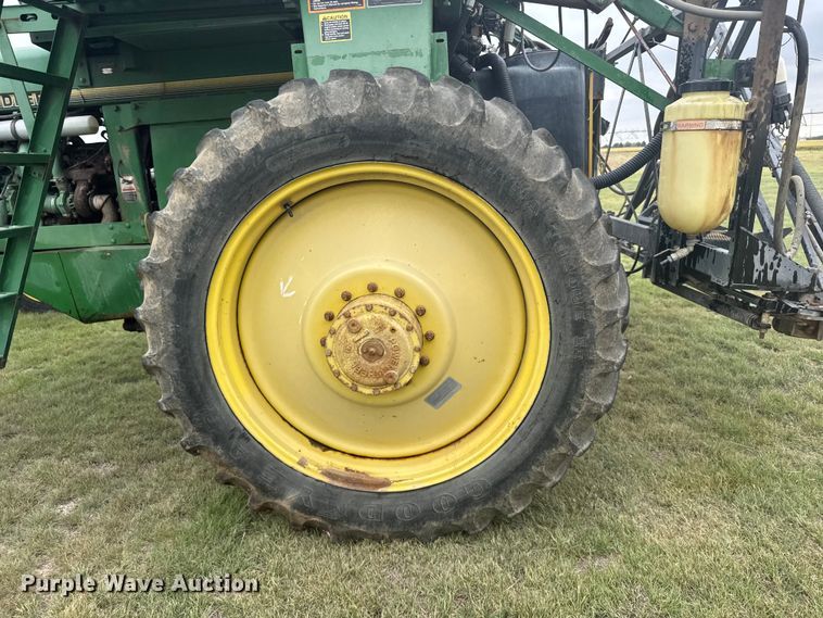 image for item EW4731 1995 John Deere 6500 sprayer