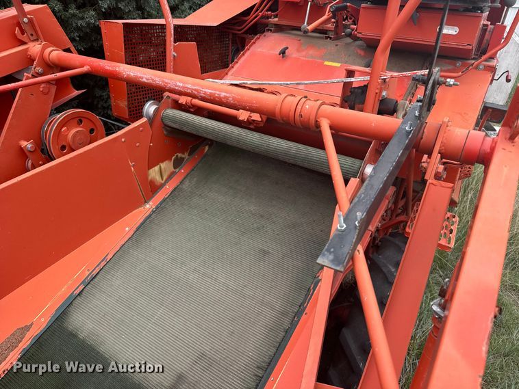image for item EW4732 Volkswagenwerk 122 combine
