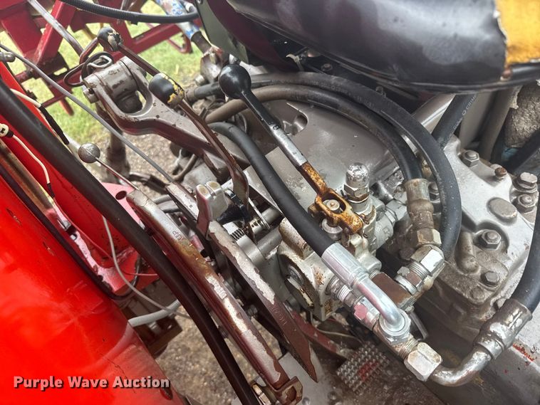 image for item EW4734 Massey Ferguson 265 tractor