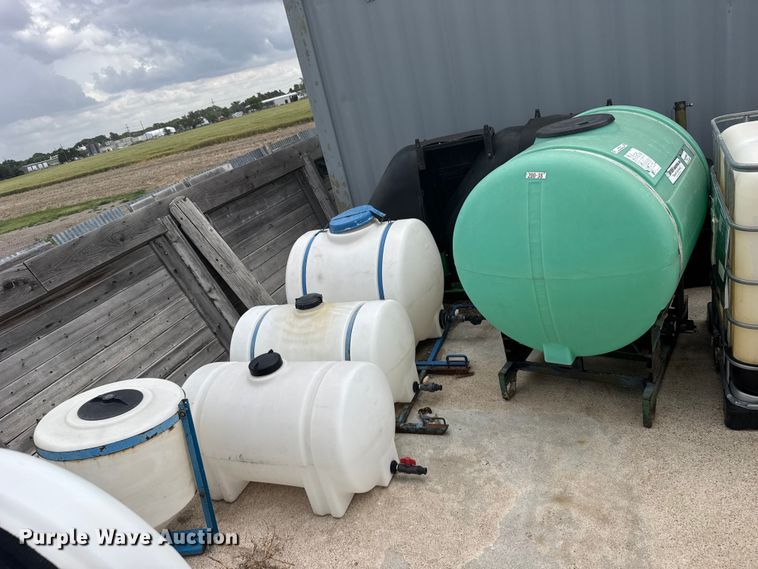 image for item EW4736 (5) poly tanks