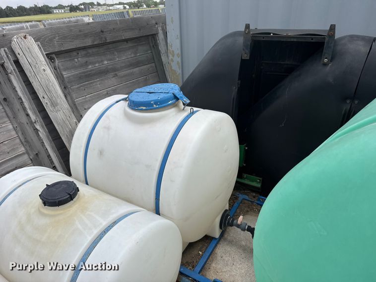 image for item EW4736 (5) poly tanks
