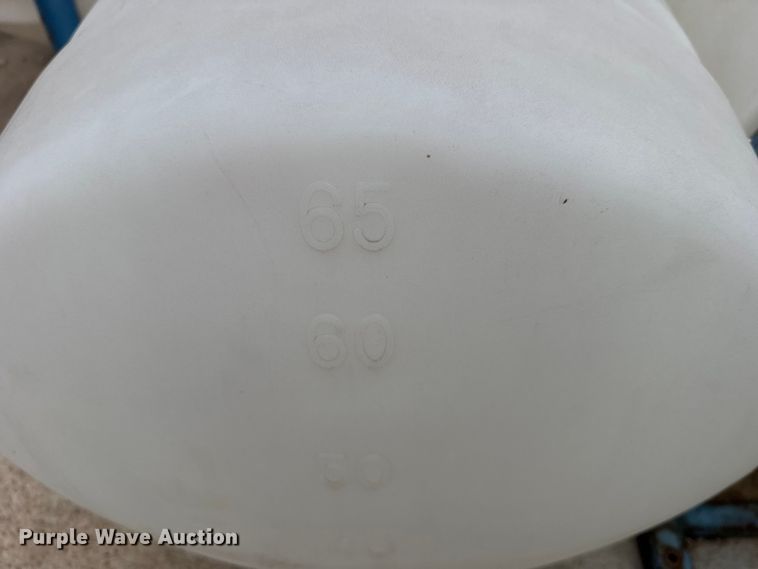 image for item EW4736 (5) poly tanks