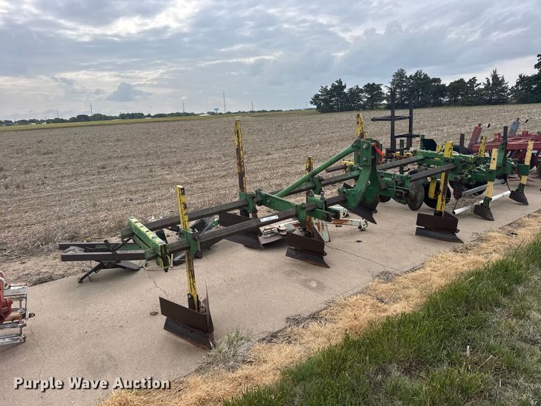 image for item EW4741 Row crop cultivator 