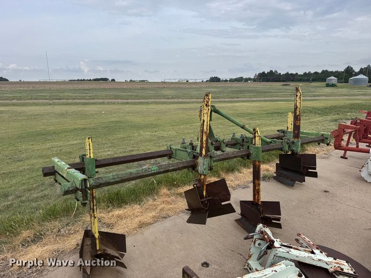 image for item EW4741 Row crop cultivator 