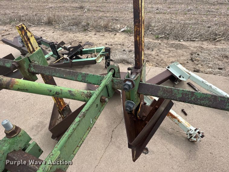 image for item EW4741 Row crop cultivator 