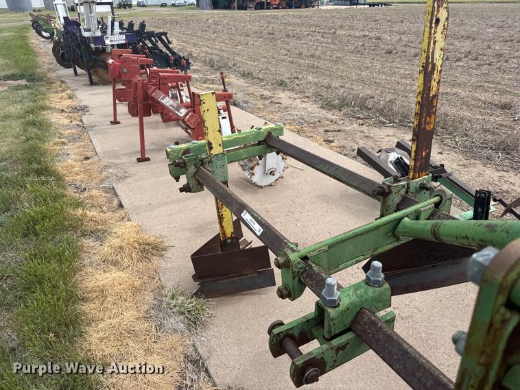 image for item EW4741 Row crop cultivator 