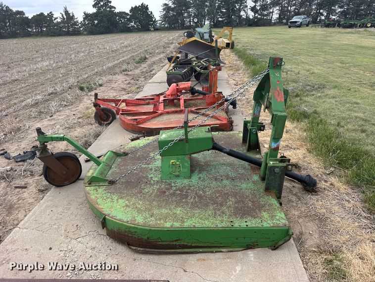 image for item EW4742 John Deere rotary mower