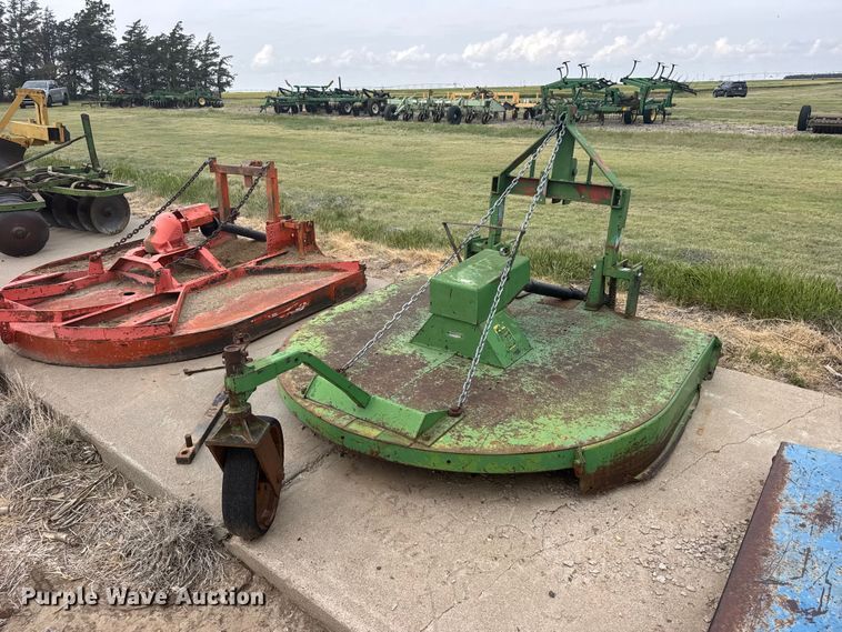 image for item EW4742 John Deere rotary mower