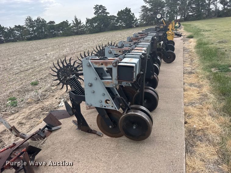 image for item EW4744 Field cultivator