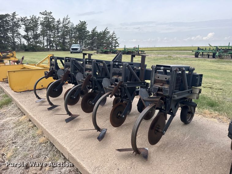 image for item EW4745 Field cultivator