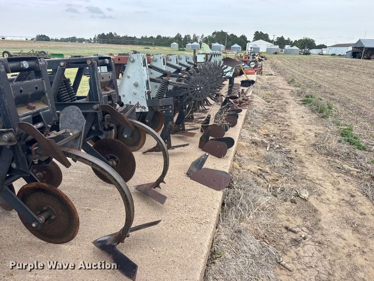 image for item EW4745 Field cultivator