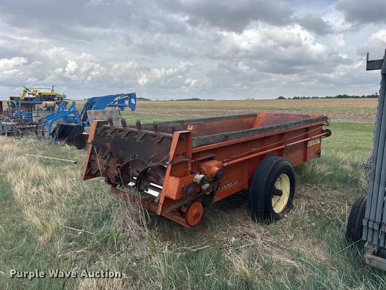 image for item EW4746 Gehl 250 manure spreader
