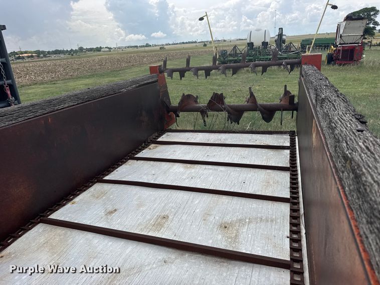 image for item EW4746 Gehl 250 manure spreader