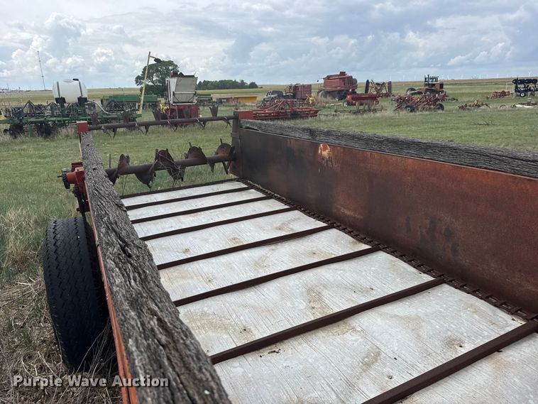 image for item EW4746 Gehl 250 manure spreader