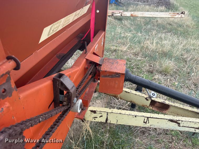 image for item EW4746 Gehl 250 manure spreader