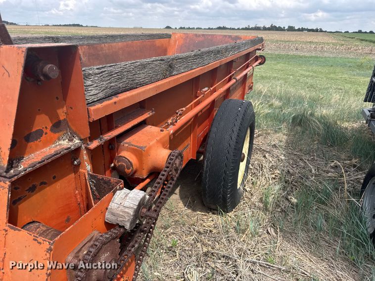 image for item EW4746 Gehl 250 manure spreader