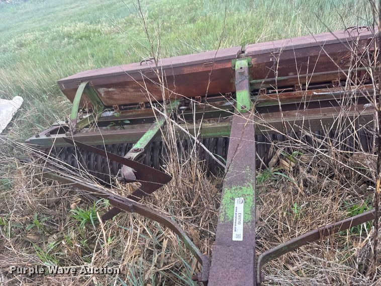 image for item EW4749 Brillion seeder