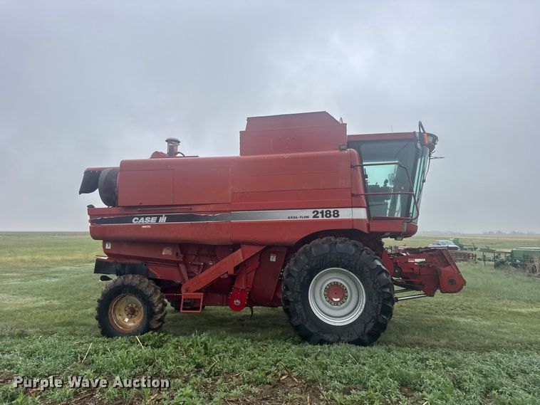 image for item EW4756 1997 Case IH 2188 combine