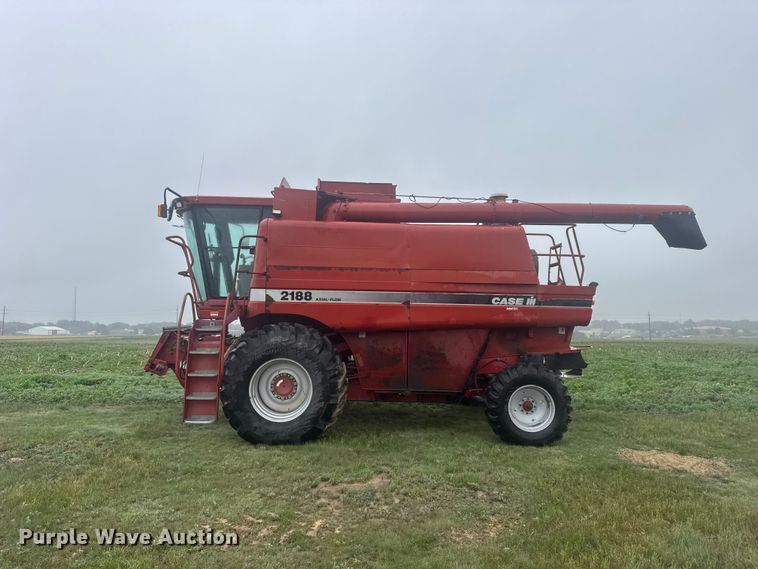 image for item EW4756 1997 Case IH 2188 combine
