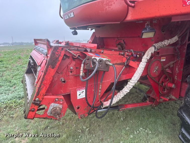 image for item EW4756 1997 Case IH 2188 combine