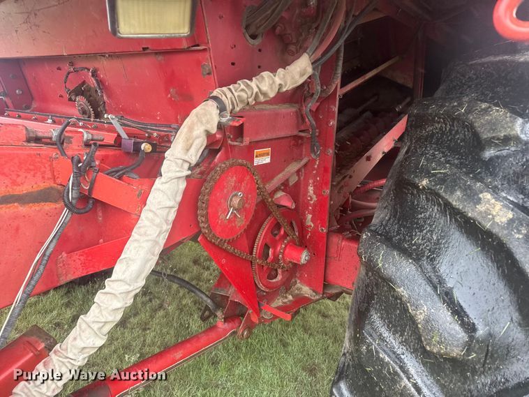 image for item EW4756 1997 Case IH 2188 combine