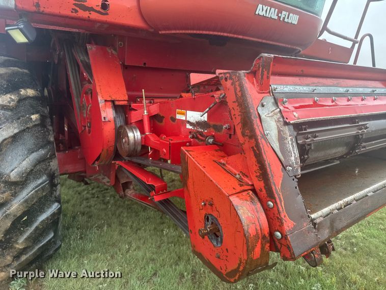 image for item EW4756 1997 Case IH 2188 combine