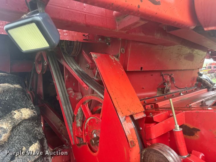 image for item EW4756 1997 Case IH 2188 combine