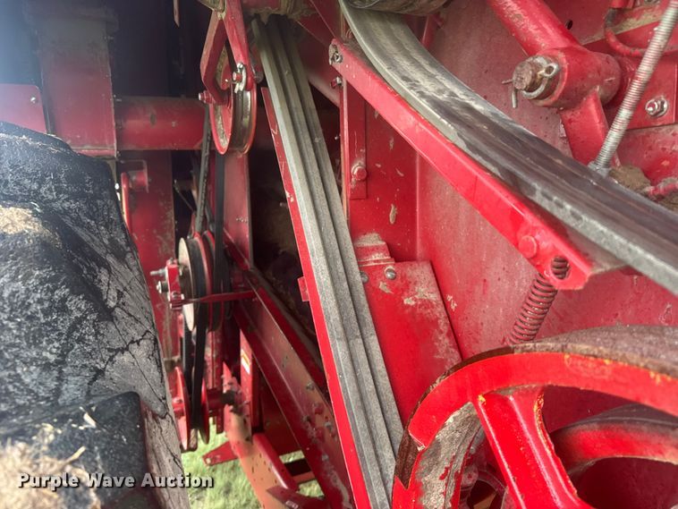 image for item EW4756 1997 Case IH 2188 combine
