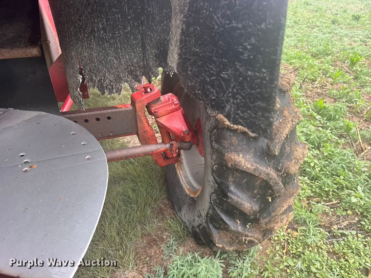 image for item EW4756 1997 Case IH 2188 combine