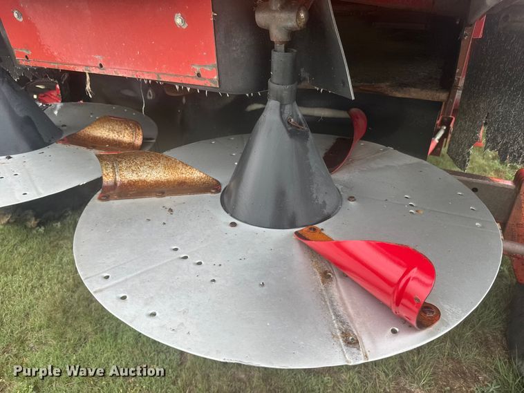 image for item EW4756 1997 Case IH 2188 combine