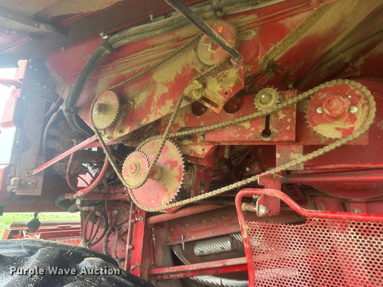 image for item EW4756 1997 Case IH 2188 combine